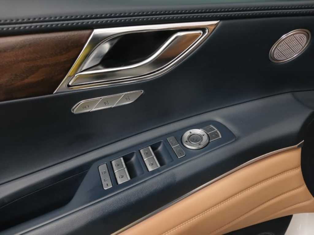 Genesis GV80 - Vista 9