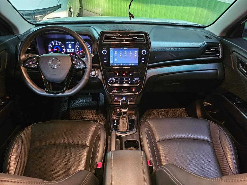 Ssangyong Tivoli - Vista 8