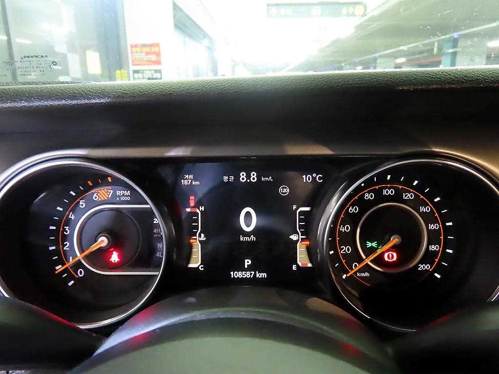 Jeep Wrangler - Vista 9