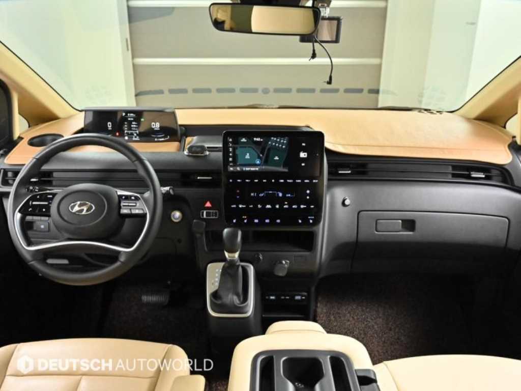 HYUNDAI Staria - Vista 7