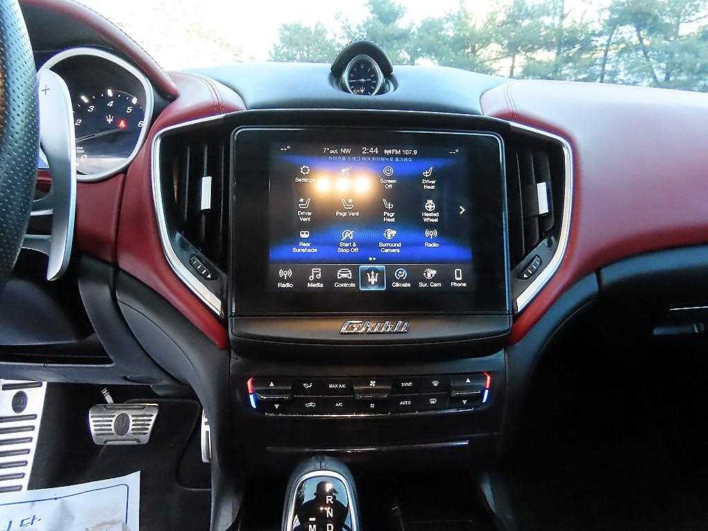 Maserati Ghibli - Vista 12