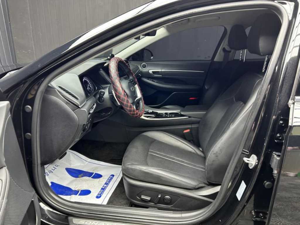 HYUNDAI Sonata - Vista 6