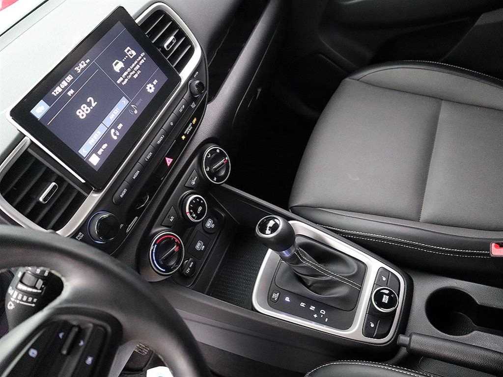 HYUNDAI Venue - Vista 10