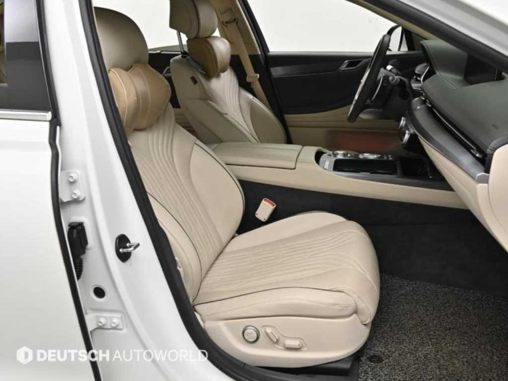 Genesis G80 - Vista 10