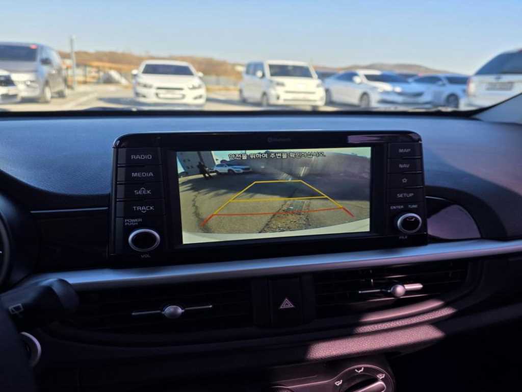 KIA Morning - Vista 11