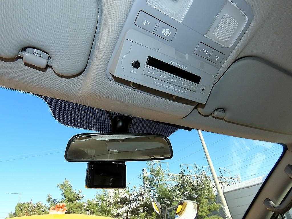 HYUNDAI Starex 2018 Amarillo - Importación desde Corea - HF Imports Iquique - Foto 16