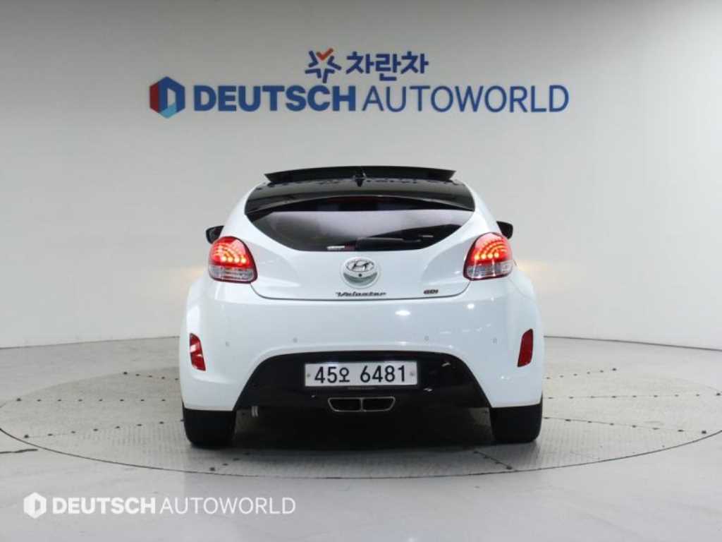 HYUNDAI Veloster - Vista 4