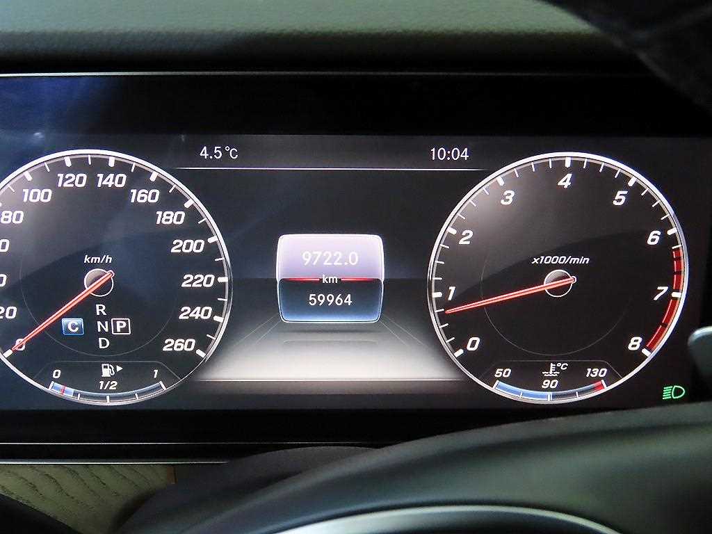 Mercedes Benz E class - Vista 9