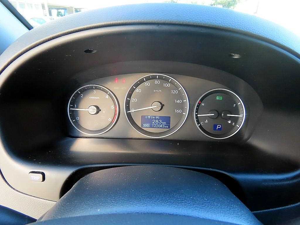 HYUNDAI Starex - Vista 10