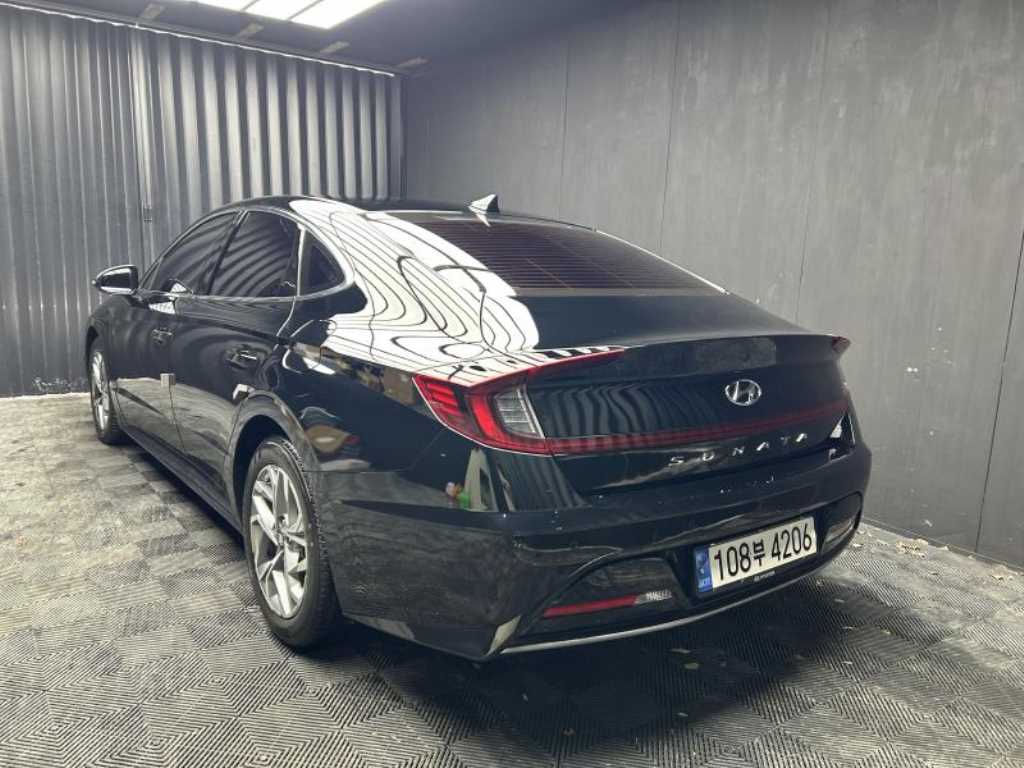 HYUNDAI Sonata - Vista 4