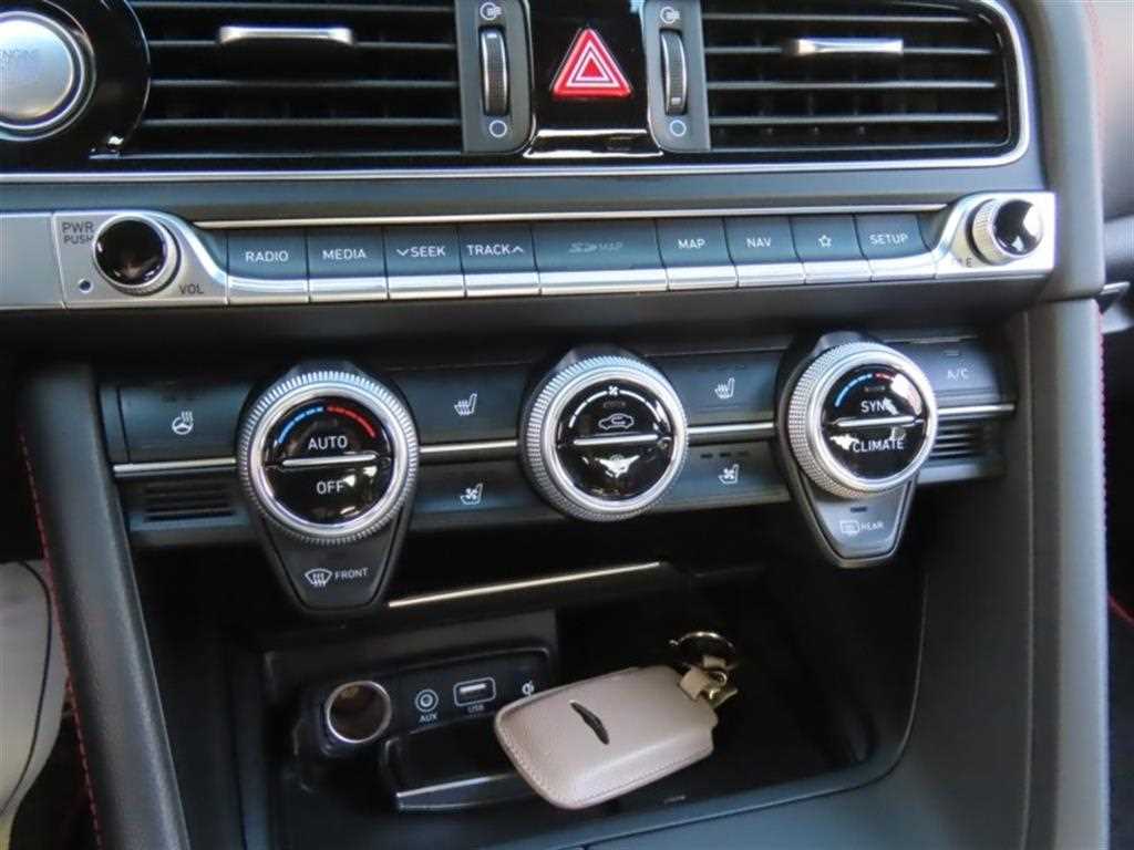 Genesis G70 - Vista 7