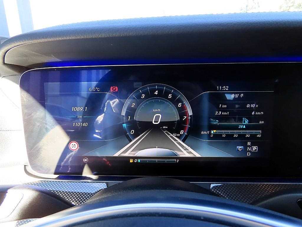 Mercedes Benz E class - Vista 9