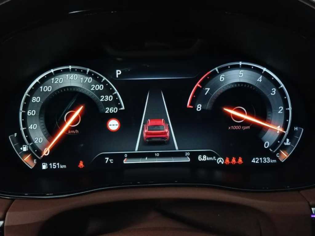 Genesis GV70 - Vista 10