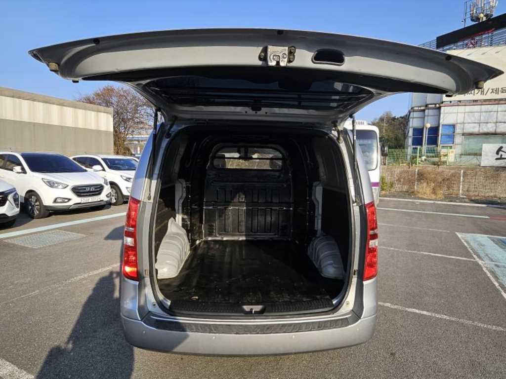 HYUNDAI Starex 2021 Gris - Importación desde Corea - HF Imports Iquique - Foto 15