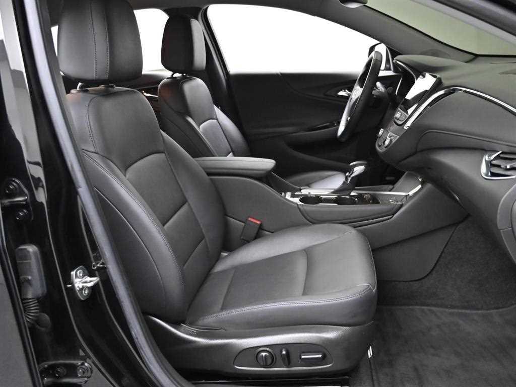 Chevrolet Malibu - Vista 10