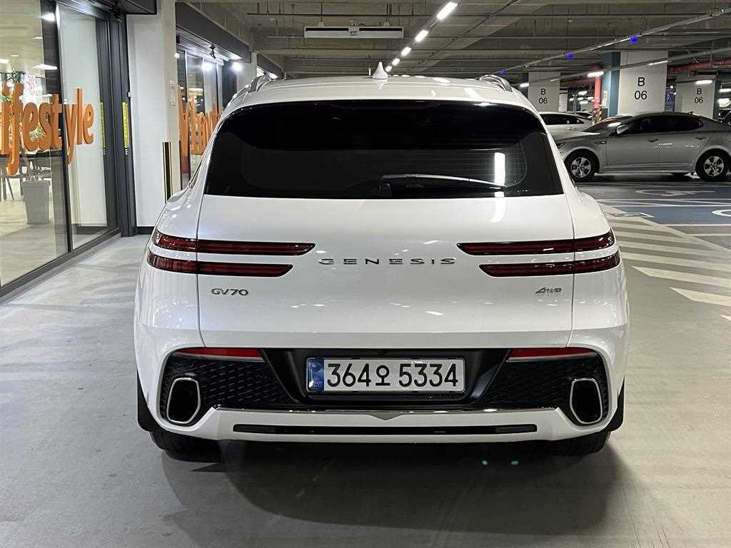 Genesis GV70 - Vista 4