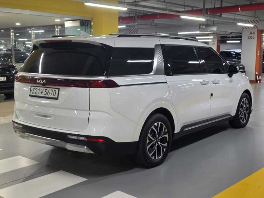 KIA Carnival - Vista 4