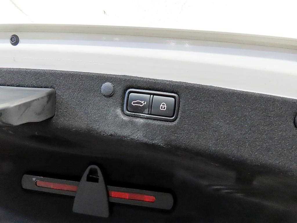 HYUNDAI Grandeur 2018 Blanco - Importación desde Corea - HF Imports Iquique - Foto 17