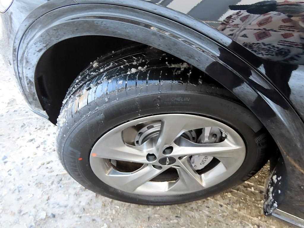 Genesis GV70 2026 Negro - Importación desde Corea - HF Imports Iquique - Foto 20