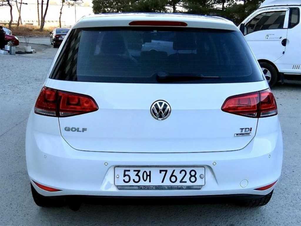 Volkswagen Golf - Vista 4