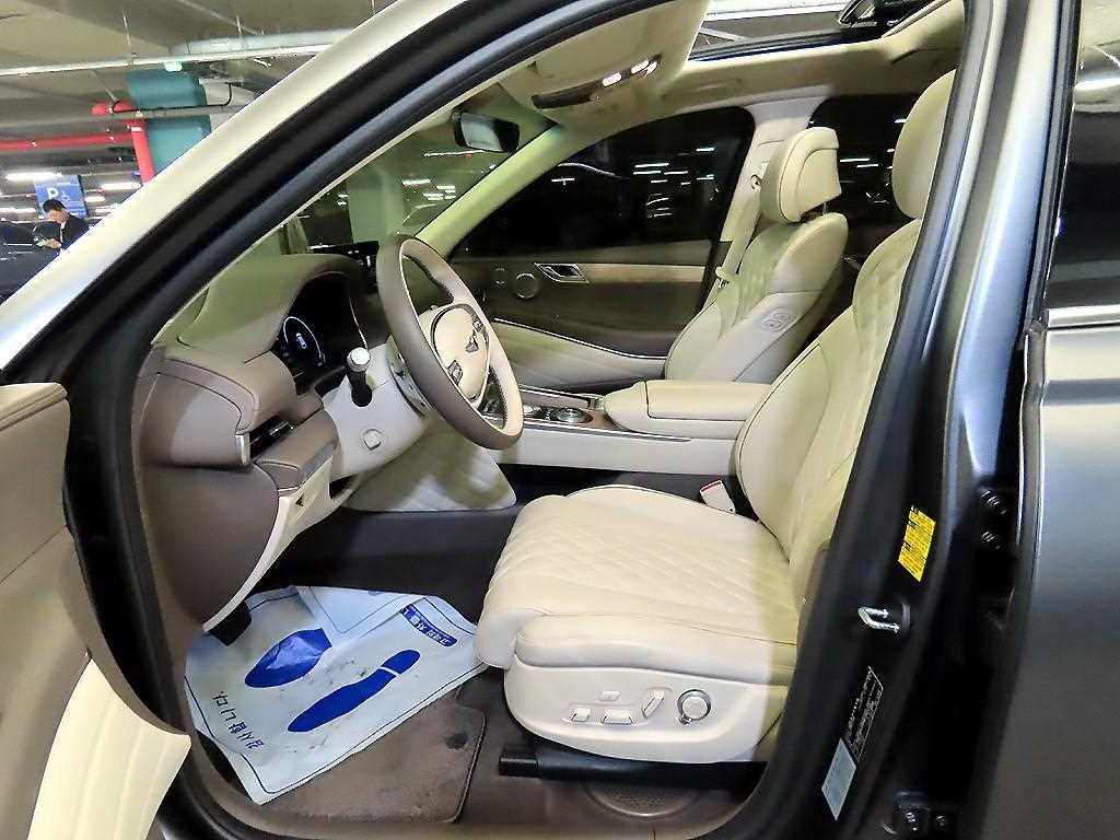 Genesis GV80 - Vista 6