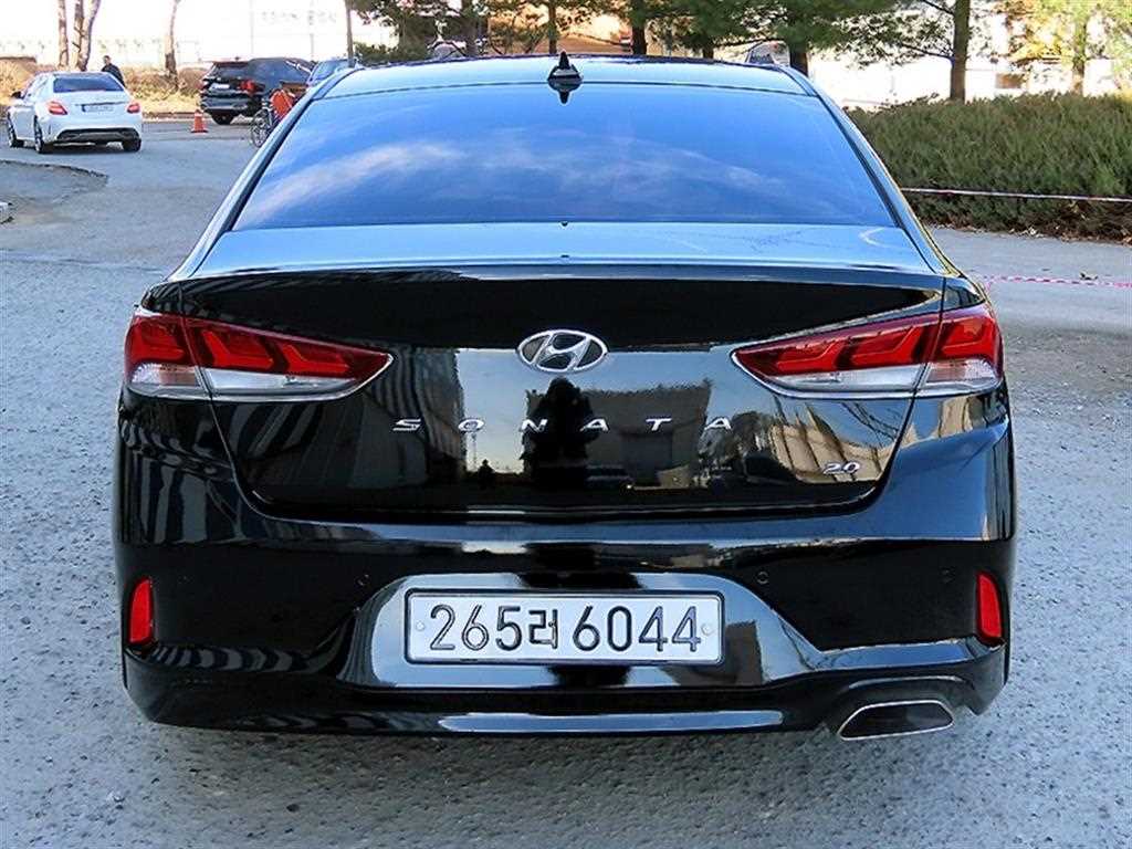 HYUNDAI Sonata - Vista 4