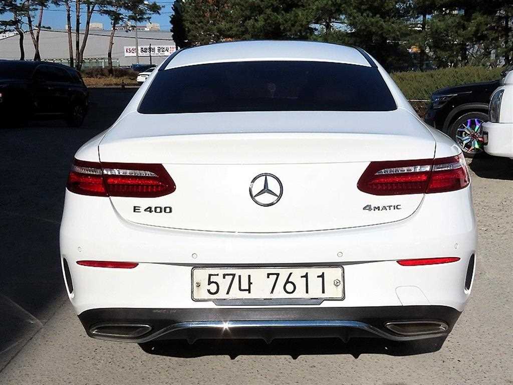 Mercedes Benz E class - Vista 4