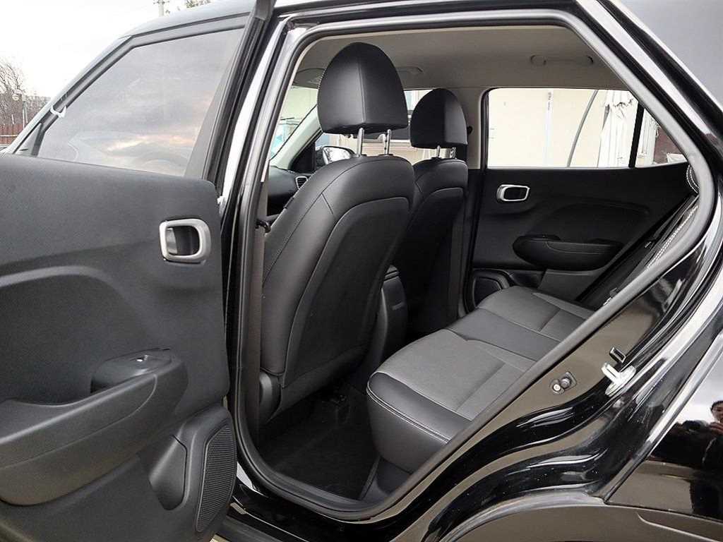 HYUNDAI Venue - Vista 7