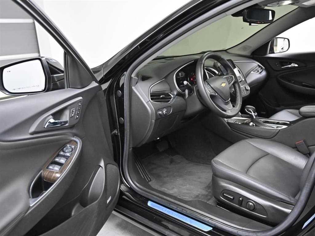 Chevrolet Malibu - Vista 11