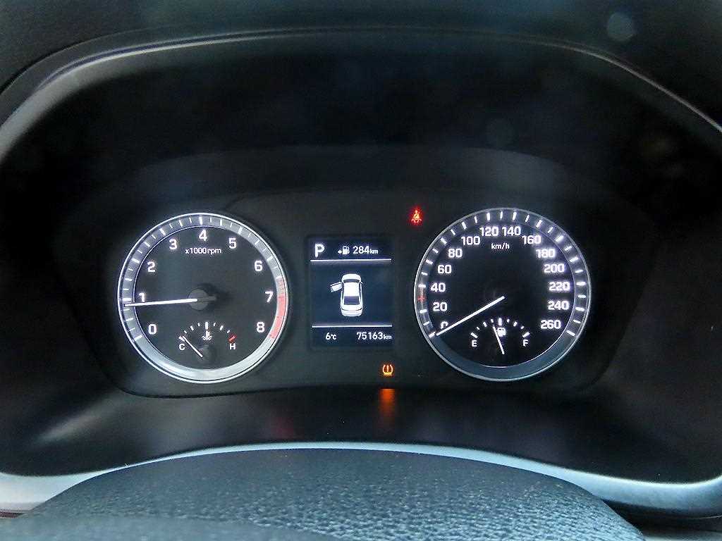 HYUNDAI Sonata - Vista 9