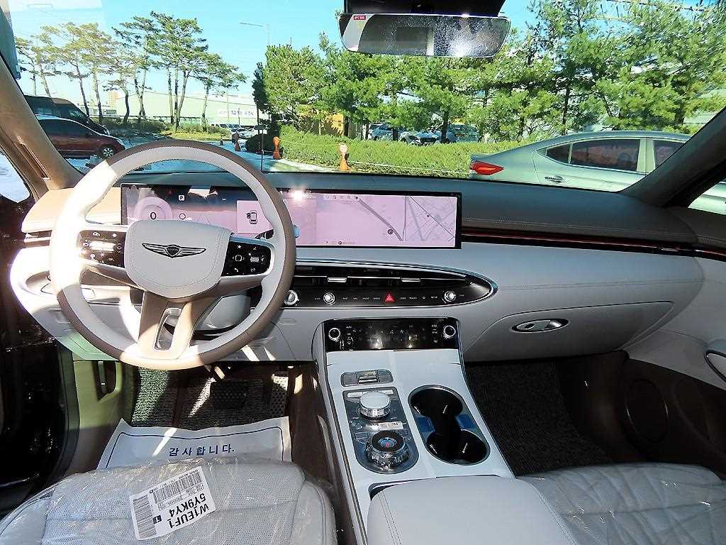 Genesis GV70 - Vista 7