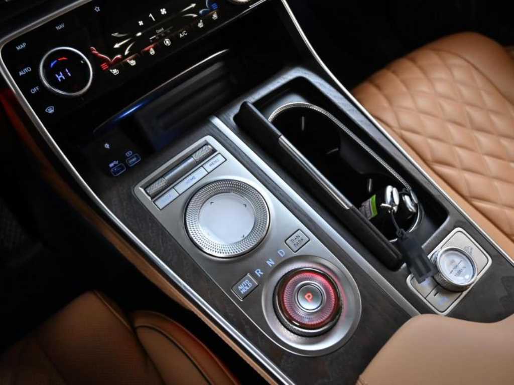 Genesis GV80 - Vista 9