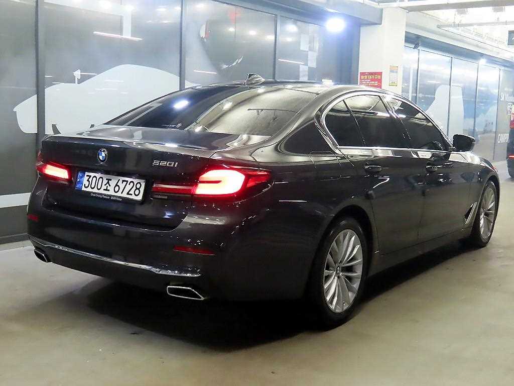 BMW 5 Series - Vista 4