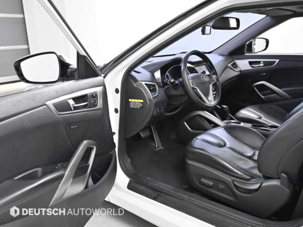 HYUNDAI Veloster - Vista 11