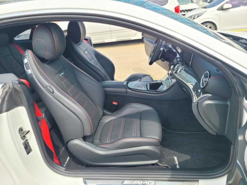 Mercedes Benz E class - Vista 10