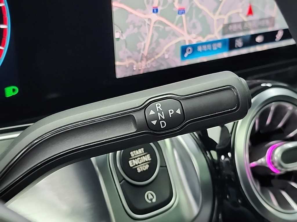 Mercedes Benz GLB Class - Vista 8