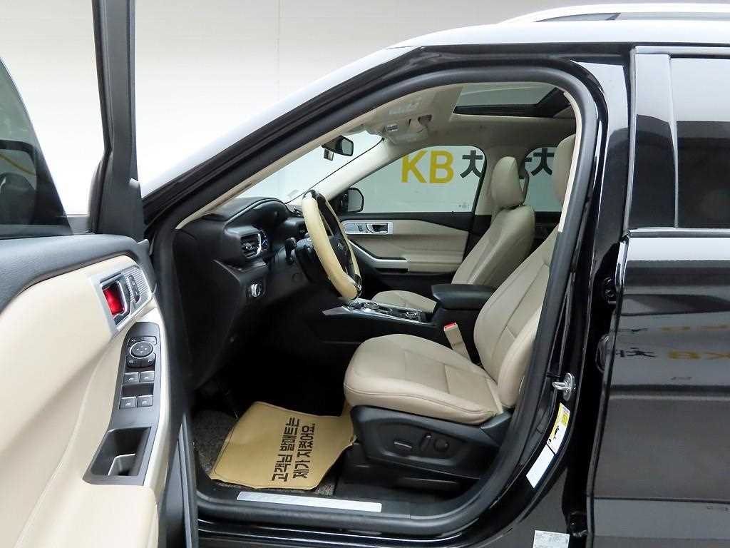 Ford Explorer - Vista 12