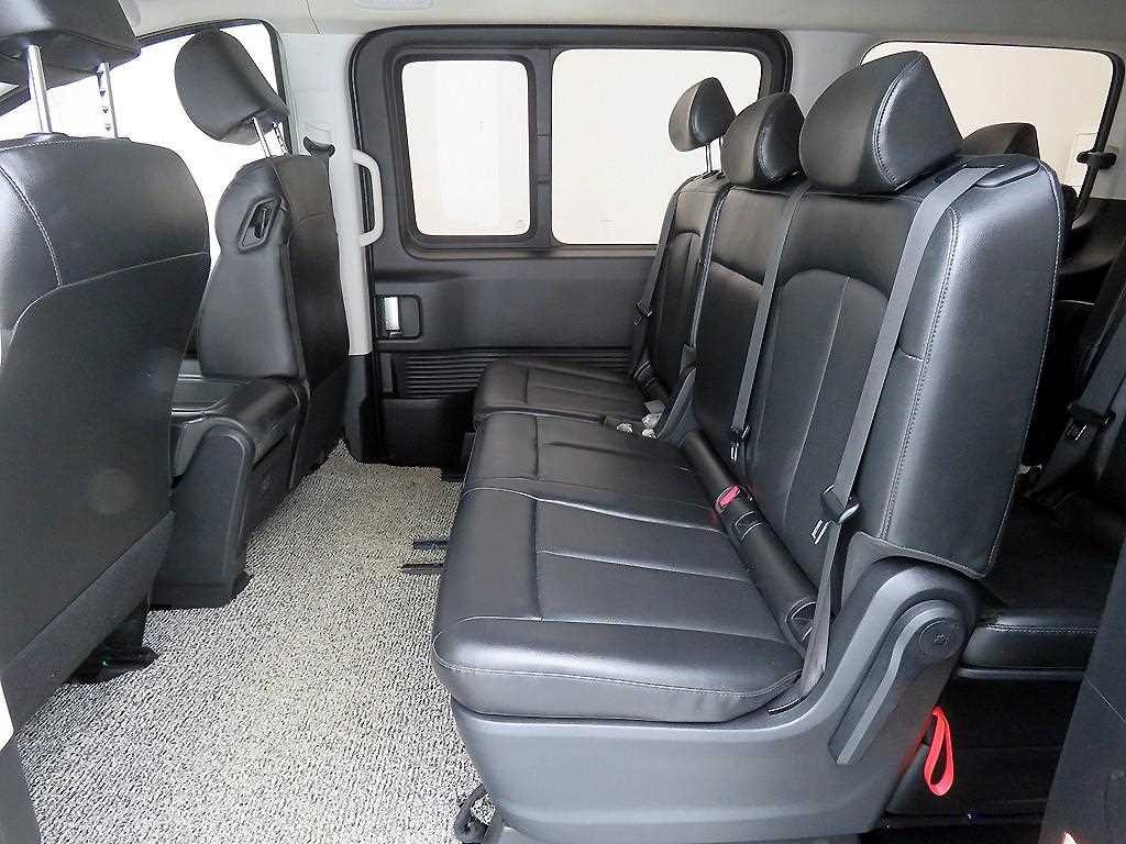 HYUNDAI Staria - Vista 7