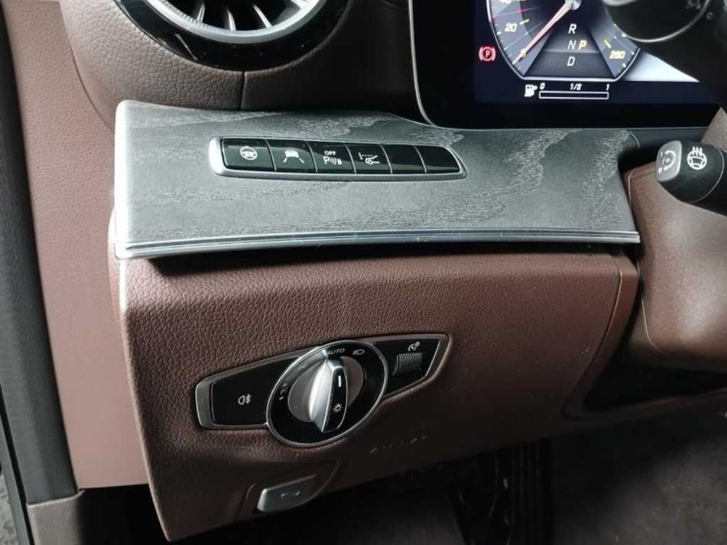 Mercedes Benz CLS Class - Vista 12