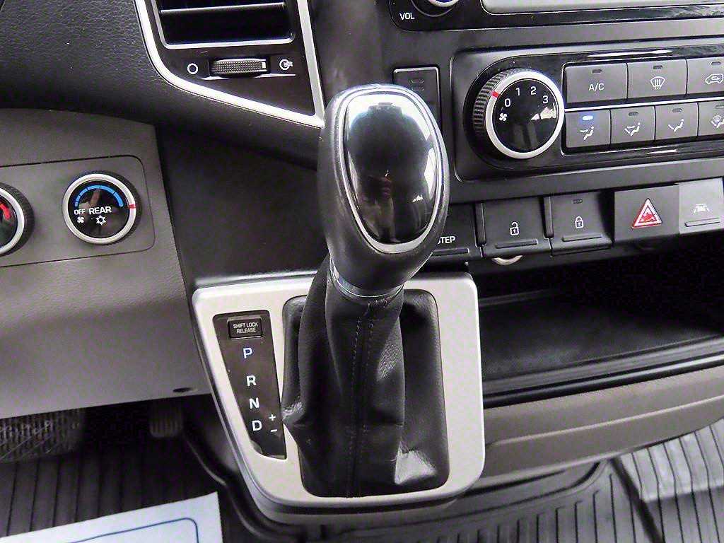 HYUNDAI Solati - Vista 11