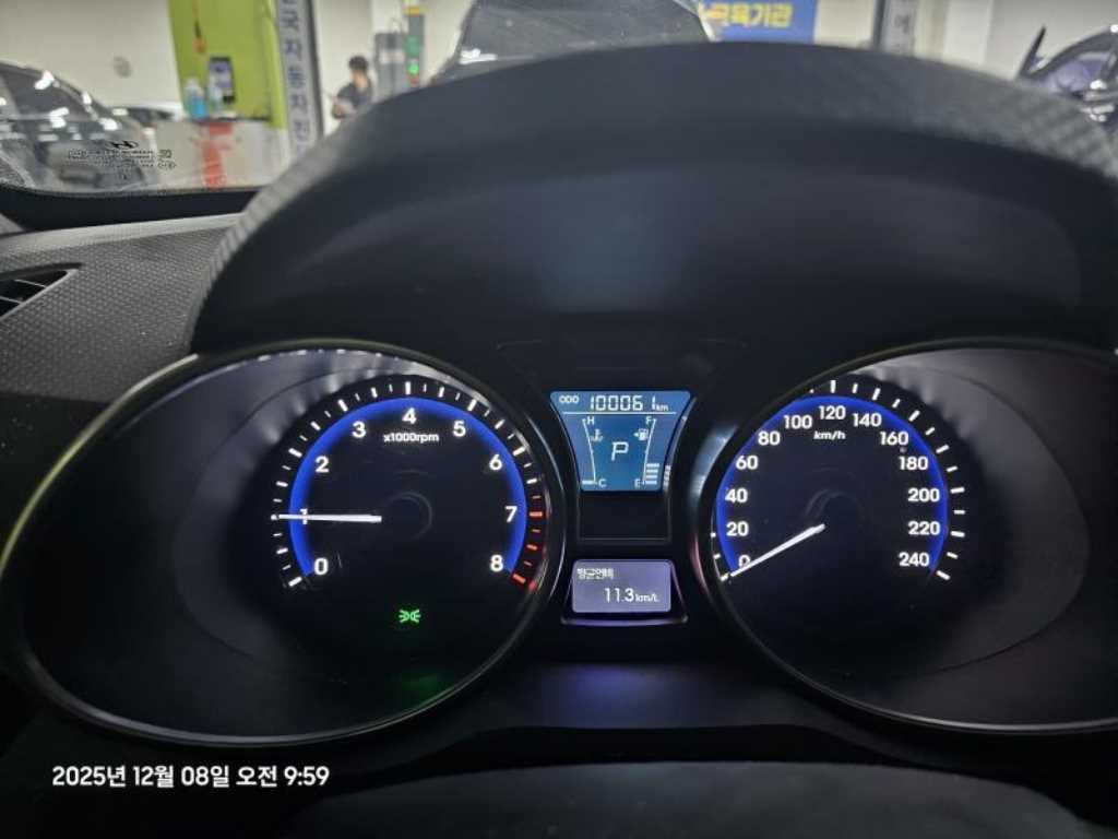 HYUNDAI Veloster - Vista 5