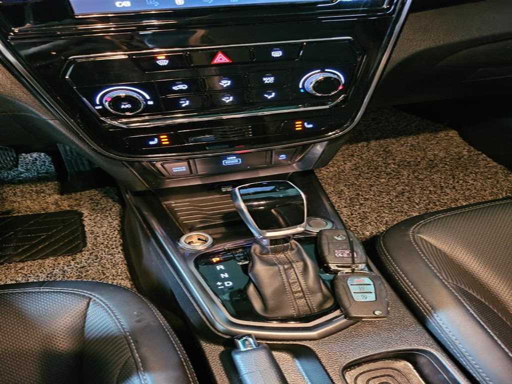 Ssangyong Tivoli 2020 Blanco - Importación desde Corea - HF Imports Iquique - Foto 13