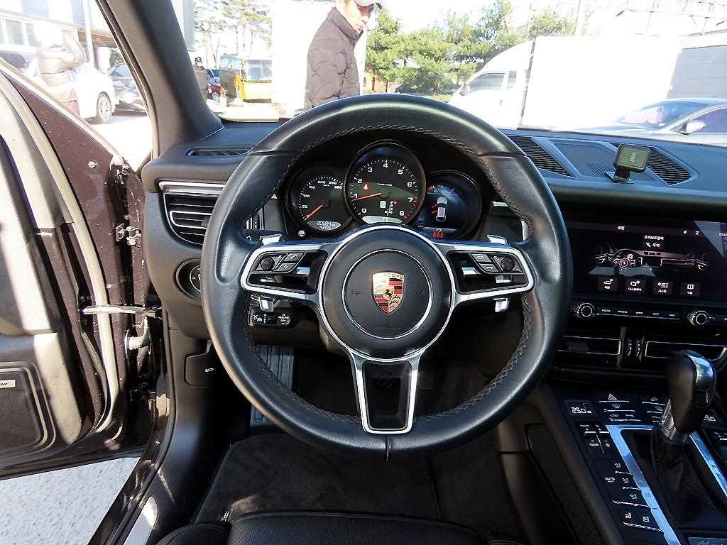Porsche Macan - Vista 8