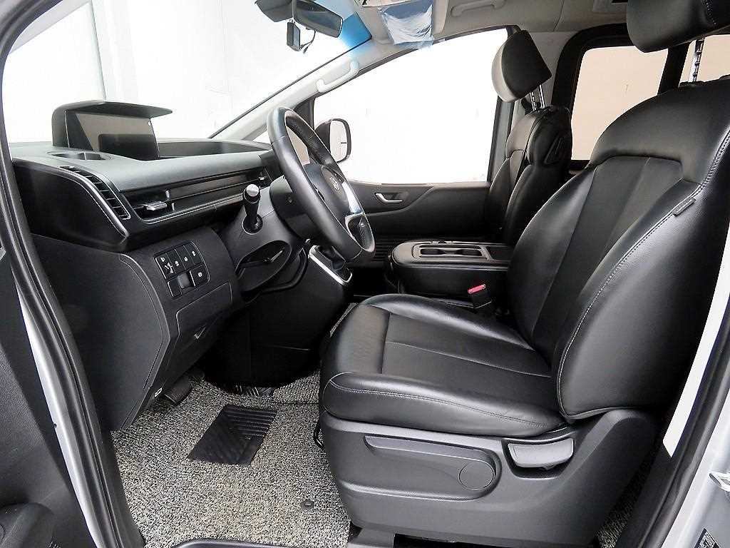 HYUNDAI Staria - Vista 6