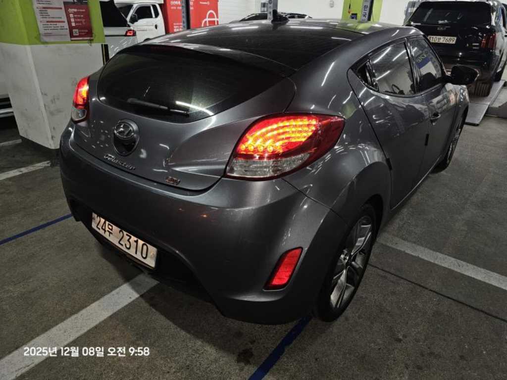 HYUNDAI Veloster - Vista 4