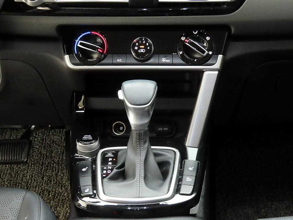 KIA Seltos - Vista 10