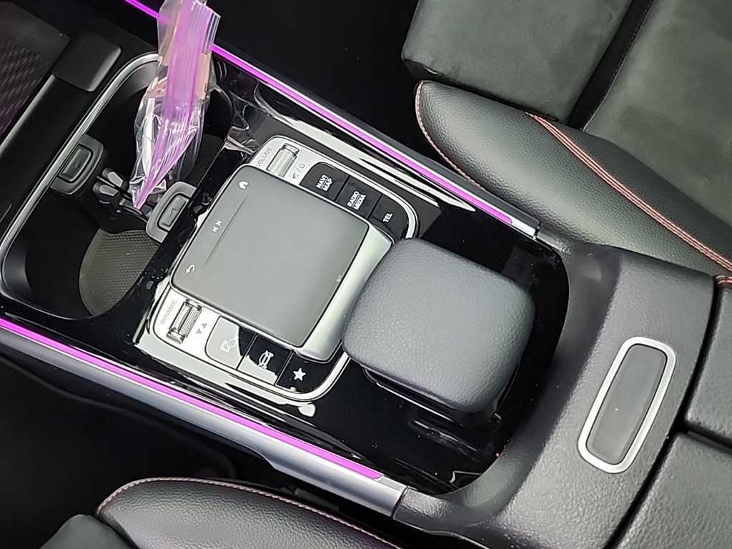 Mercedes Benz GLB Class 2020 Azul - Importación desde Corea - HF Imports Iquique - Foto 16