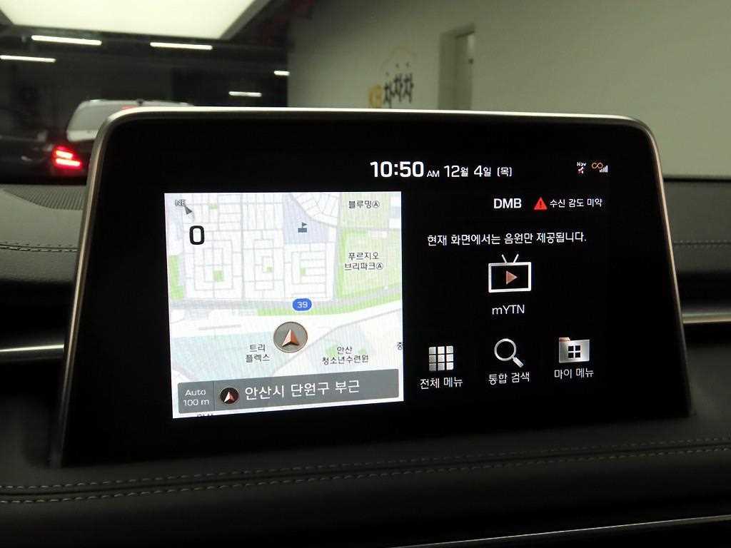 Genesis G70 - Vista 9