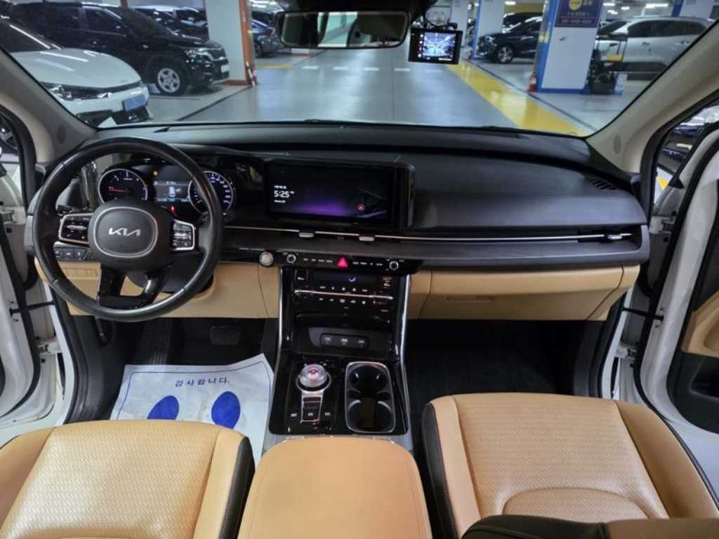 KIA Carnival - Vista 6