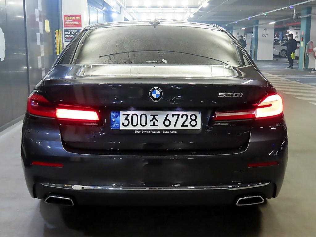 BMW 5 Series - Vista 5